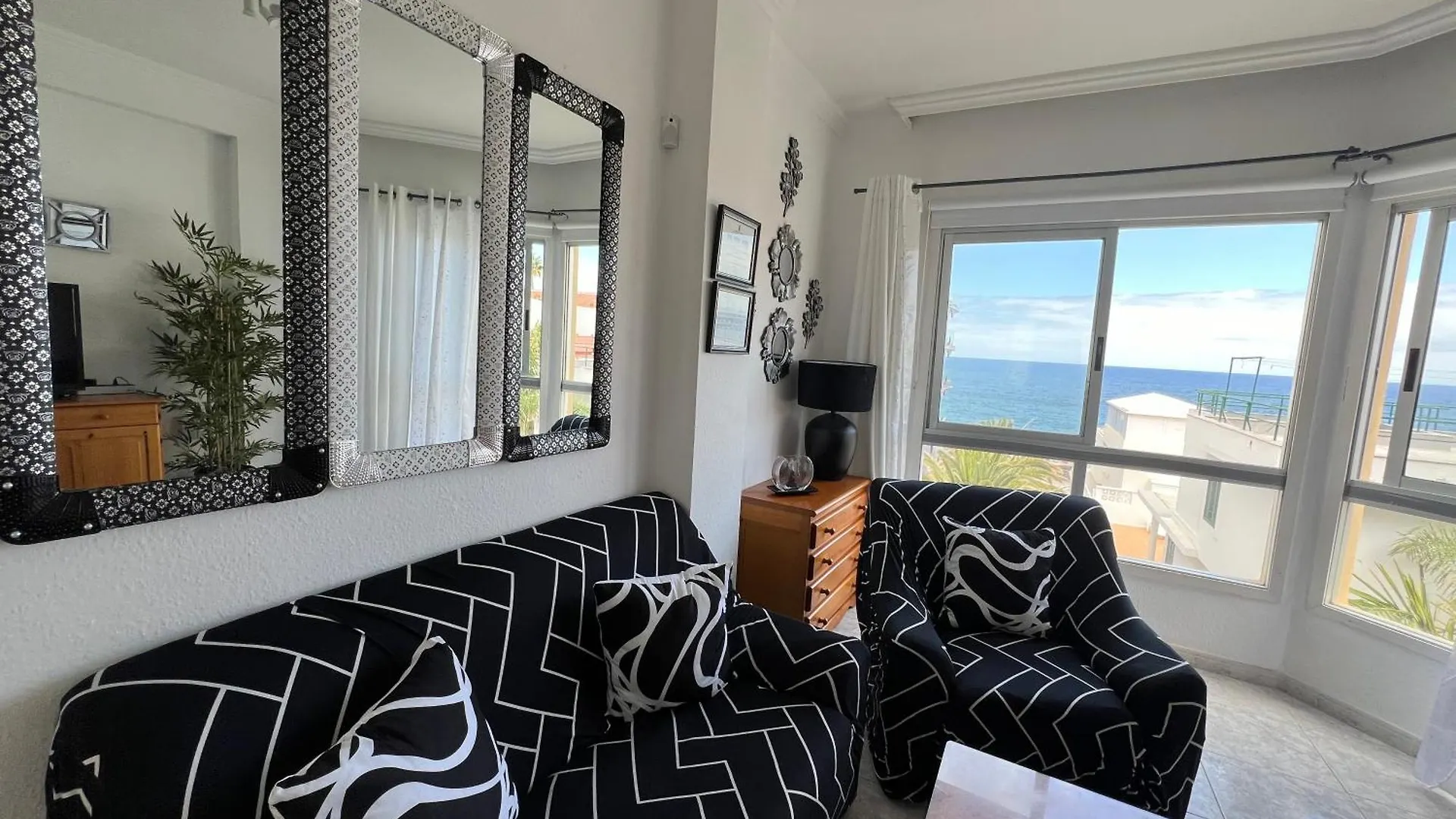 Апартаменты La Casita De Omar En El Corazon Del Puerto De La Cruz  Пуэрто-де-ла-Крус